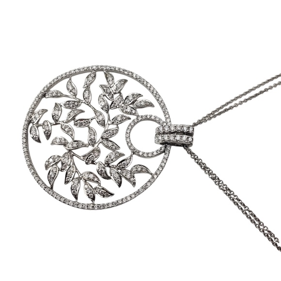 18K White Gold and Diamond Open Floral Circle Pendant Necklace  #20724 - Picture 3 of 9